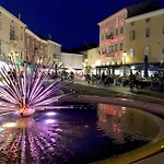 1 Bedroom Beautiful In Appartement Cres